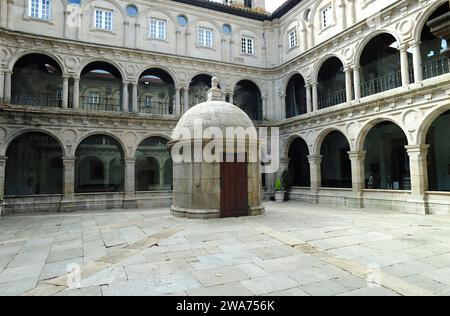 Monforte de Lemos, San Vicente del Pino Monastery (16-18th centuries), cloister. Lugo province, Galicia, Spain. Stock Photo