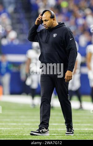 Las Vegas Raiders interim head coach Antonio Pierce during the first ...