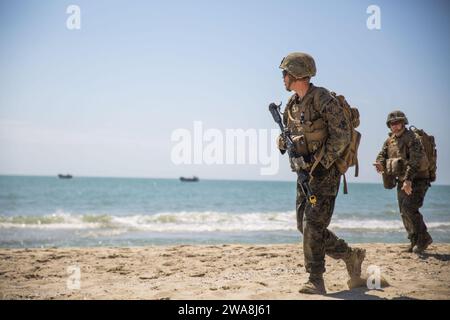 US military forces. 170719QX735-012 MYKOLAYIVKA, Ukraine (July 19, 2017) - U.S. Marines with 3rd Battalion, 23rd Marine Regiment, move to a new position during a beach assault July 19, in Mykolayivka, Ukraine, during exercise Sea Breeze 2017.  Sea Breeze is a U.S. and Ukraine co-hosted multinational maritime exercise held in the Black Sea and is designed to enhance interoperability of participating nations and strengthen maritime security within the region.  (U.S. Marine Corps photo by Staff Sgt. Marcin Platek/Released) Stock Photo