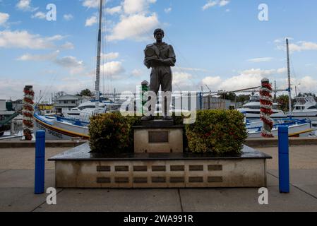 A statue of a sponge diver on the docks at Tarpon Springs, Florida, USA Stock Photo