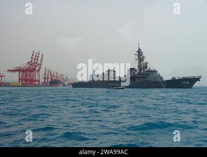 US military forces. 180530FD185-08431 GULF OF TADJOURA, Djibouti (May 30, 2018) Sailors assigned to Task Group (TG) 68.6 observe the Japanese Murasame-class destroyer JDS Akebono (DD 108) transiting the Port of Djibouti, Djibouti, May 30, 2018. TG-68.6 is forward-deployed to the U.S. 6th Fleet area of operations and conducts joint and naval operations, often in concert with allied and interagency partners, in order to advance U.S. national interests and security and stability in Europe and Africa. (U.S. Navy photo by Engineman 2nd Class Carlos Monsalve/Released) Stock Photo