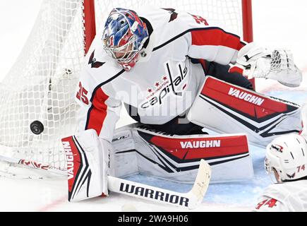 Pittsburgh, United States. 02nd Jan, 2024. Washington Capitals goaltender Darcy Kuemper (35) clears the puck away from the goal during the second period of the Capitals 4-3 win Pittsburgh Penguins at PPG Paints Arena in Pittsburgh on Tuesday, January 2, 2024. Photo by Archie Carpenter/UPI. Credit: UPI/Alamy Live News Stock Photo