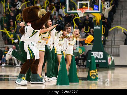 Waco, Texas, USA. 2nd Jan, 2024. Baylor Bears cheerleaders during the 2nd half of the NCAA Basketball game between the Cornell Big Red and Baylor Bears at Foster Pavilion in Waco, Texas. Matthew Lynch/CSM/Alamy Live News Stock Photo