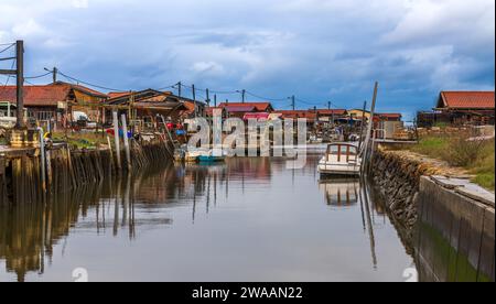 Oyster farms in the Arcachon basin, Gironde, New Aquitaine, France Stock Photo
