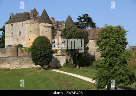 The fortified castle of Fénelon in Périgord Noir. Architecture, History, Nature, environment and tourism. Sainte-Mondane, Dordogne, Périgord, France, Stock Photo