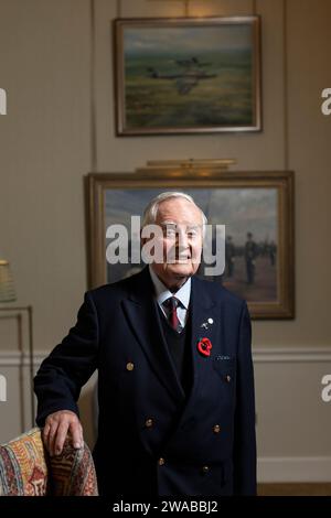 Colin Bell DFC, served in Bomber Command in East Anglia (RAF Downham Market and RAF Wyton) as a 'Pathfinder' pilot of a Mosquito Aircraft during WWII Stock Photo