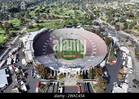 A general overall aerial view of Rose Bowl Stadium with Football field with Alabama Crimson Tide and Michigan Wolverines logos, Tuesday, Jan. 1, 2024, in Pasadena, Calif. Stock Photo