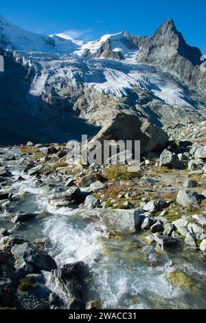 Landschaft rund um die Arpitettaz-Hütte, oberhalb von Zinal am Fuss des Weisshorns Stock Photo