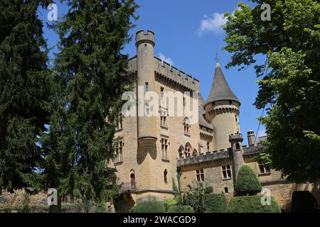 Puymartin Castle in Périgord Noir evokes key eras in French history: Middle Ages, Hundred Years' War, wars of religion, renaissance... Architecture, H Stock Photo