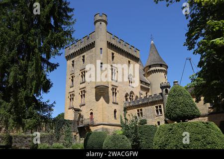 Puymartin Castle in Périgord Noir evokes key eras in French history: Middle Ages, Hundred Years' War, wars of religion, renaissance... Architecture, H Stock Photo