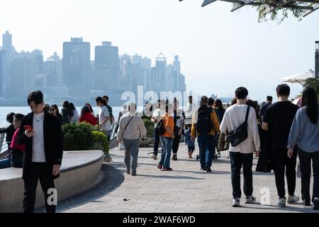 Hong Kong, China: January 03, 2024: Tourists visiting the Avenue of the ...