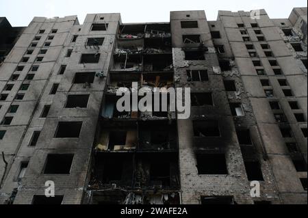 Kyiv, Ukraine. 02nd Jan, 2024. View of damaged residential buildings following a missile attack by the Russian army. (Photo by Maksym Polishchuk/SOPA Images/Sipa USA) Credit: Sipa USA/Alamy Live News Stock Photo