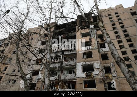 Kyiv, Ukraine. 02nd Jan, 2024. View of damaged residential buildings following a missile attack by the Russian army. (Photo by Maksym Polishchuk/SOPA Images/Sipa USA) Credit: Sipa USA/Alamy Live News Stock Photo