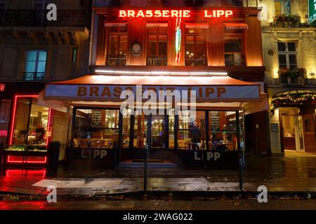 paris, France-December 31 , 2023 :The brasserie Lipp is a famous establishment on the boulevard Saint Germain Stock Photo