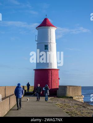 Berwick-upon-Tweed Lighthouse and Pier Stock Photo