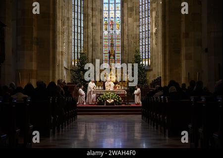 Holy Mass celebrated by Jozef Haľko, Auxiliary Bishop, in the St Martin's Cathedral (Katedrála svätého Martina) in Bratislava, Slovakia. Stock Photo