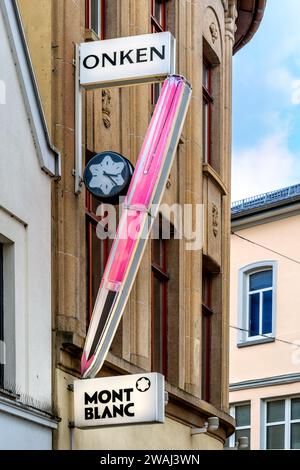 Oldenburg, Germany, 20.09.2023: Fountain pen symbol from Mont Blanc on a house facade with sign and lettering Stock Photo