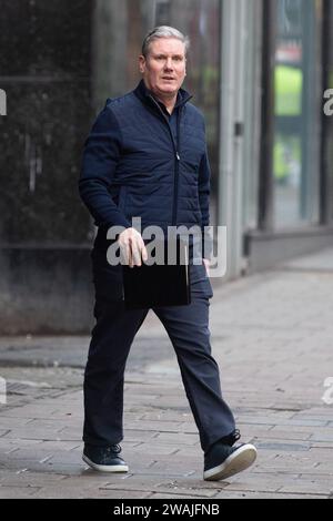 London, UK. 05 Jan 2024. Labour Leader Sir Keir Starmer (Leader of the Opposition) departs LBC Radio Studios, Leicester Square where he was a guest on Nick Ferrari's Radio Show. Credit: Justin Ng/Alamy Live News Stock Photo