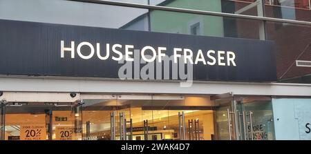 Maidstone UK 5th January 2024 Maidstone House of Fraser British department store closure with 20% off closing to refurb store which will be back in October 2024 Stock Photo