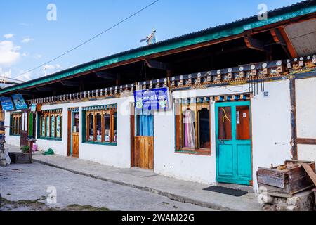 Yangchen Hotel & Lodge and local shops in Chamkhar Town, Bumthang, in the central-eastern region of Bhutan Stock Photo