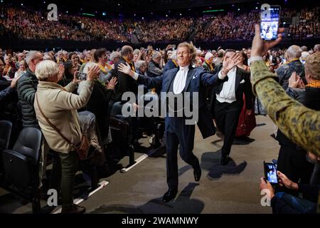 AMSTERDAM - Violinist Andre Rieu during a New Year's concert in the Ziggo Dome. ANP RAMON VAN FLYMEN netherlands out - belgium out Stock Photo