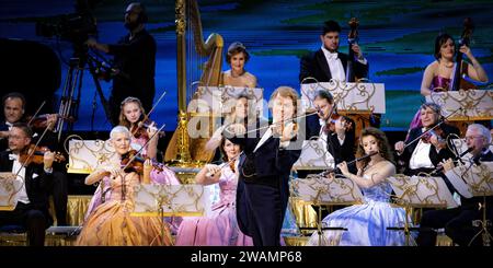 AMSTERDAM - Violinist Andre Rieu during a New Year's concert in the Ziggo Dome. ANP RAMON VAN FLYMEN netherlands out - belgium out Stock Photo