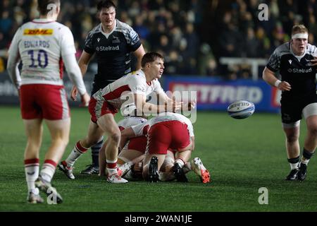 Newcastle, UK. 05th Jan, 2024. Will Porter of Harlequins in action during the Gallagher Premiership match between Newcastle Falcons and Harlequins at Kingston Park, Newcastle on Friday 5th January 2024. (Photo: Chris Lishman | MI News) Credit: MI News & Sport /Alamy Live News Stock Photo