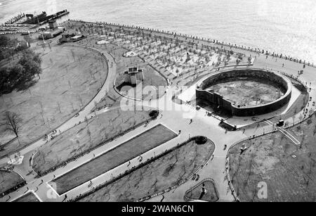 High angle view of Battery Park and shell of the old New York Aquarium at Castle Garden, New York City, New York, USA, Angelo Rizzuto, Anthony Angel Collection, Autumn 1953 Stock Photo