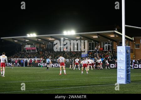 Newcastle, UK. 05th Jan, 2024. Lineout action as Falcons attack during the Gallagher Premiership match between Newcastle Falcons and Harlequins at Kingston Park, Newcastle on Friday 5th January 2024. (Photo: Chris Lishman | MI News) Credit: MI News & Sport /Alamy Live News Stock Photo