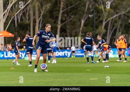 Bundoora, Australia. 6 January, 2024. Melbourne Victory FC Midfielder Ava Briedis (#22) during practice before the Isuzu UTE A-League match between Melbourne Victory FC and Western United FC at the Home of the Matildas in Bundoora, Australia. Credit: James Forrester/Alamy Live News Stock Photo