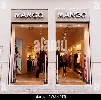 VALENCIA, SPAIN - MARCH 22, 2016. Mango store and people shopping in Valencia, Spain Stock Photo