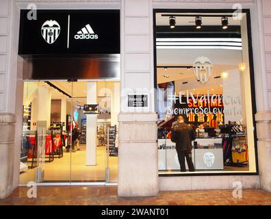 VALENCIA SPAIN MARCH 23 2016. Pull Bear retail clothing store in Valencia Spain Stock Photo Alamy