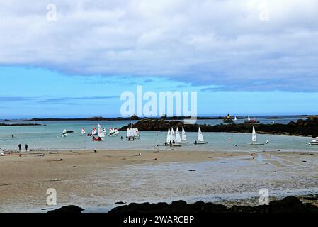 Sailing school at Portsall, ploudalmezeau, Finistere, Bretagne, France, Europe Stock Photo