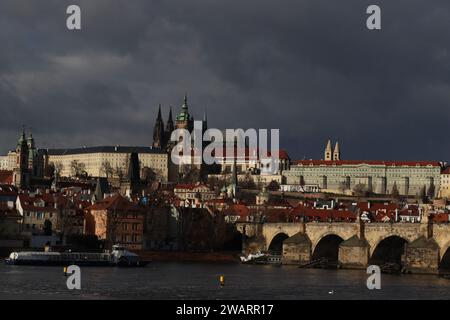 Prague Castle with St. Vitus Cathedral over Lesser town (Mala Strana), Czech Republic Stock Photo