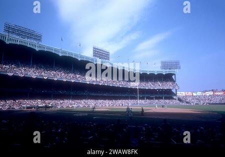 BRONX, NY - SEPTEMBER, 1955: General view of the 1955 World Series ...