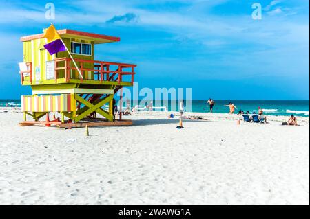 Discover Siesta Key in October 2023: Top Activities and Attractions. Explore South Beach Miami's vibrant scene and activities. Heat index update, life Stock Photo