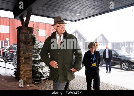 King Carl Gustaf arrives to the Society and Defense National Conference (Folk och Forsvar) which begins in Salen, Sweden on Sunday 7 January 2024.Phot Stock Photo