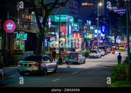 Kuala Lumpur nightlife.  A busy evening on Changkat Bukit Bintang Stock Photo