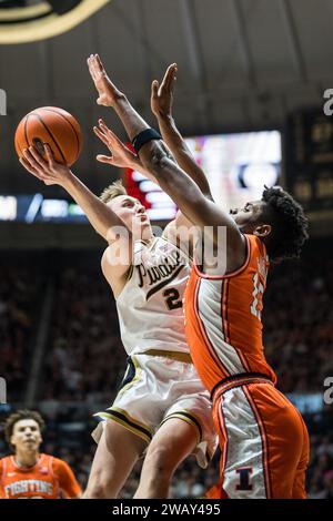 West Lafayette, Indiana, USA. 5th Jan, 2024. Purdue Boilermakers Guard FLETCHER LOYER (2) attempts a shot with Illinois Guard QUINCY GUERRIER (13) defending during the NCAA menÃs basketball game between Illinois and the Purdue Boilermakers, Friday, Jan. 5, 2024, at Mackey Arena in West Lafayette, Ind. (Credit Image: © David Wegiel/ZUMA Press Wire) EDITORIAL USAGE ONLY! Not for Commercial USAGE! Stock Photo