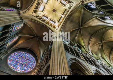 Notre-Dame de Semur-en-Auxois Cathedral, Dijon, Cote d'Or department, Bourgogne-Franche-Comte, Burgundy, France Stock Photo