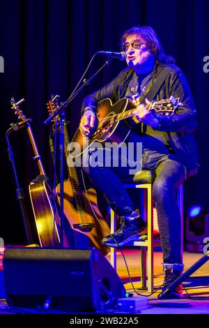 Cottbus, Germany. 05th Jan, 2024. Ex-Puhdys frontman Dieter 'Maschine' Birr will be on stage with his program 'Maschine intim - Lieder für Generationen'. Credit: Frank Hammerschmidt/dpa/Alamy Live News Stock Photo