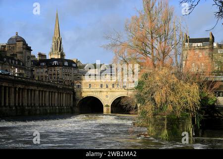 River Avon and Pulteney Bridge, Bath, Somerset, England, United Kingdom. Stock Photo