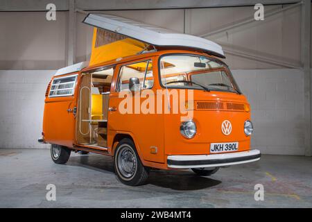 1973 VW Bay Window Westphalia pop top Type 2 camper Stock Photo