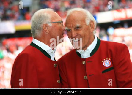 Munich, Germany. 20th May, 2017. Football Legend FRANZ BECKENBAUER passed away on 7th January 2024 - MUNICH, Germany, Football Match FcBAYERN vs SC FREIBURG, 4:1, FRANZ BECKENBAUERand Franz 'Bulle' ROTH in a ceremony before the Bundesliga match between Bayern Muenchen and SC Freiburg at Allianz Arena on May 20, 2017 in Munich, Honorarpflichtiges Foto; copyright ? ATP TRESCHER Reinhold (TRESCHER Reinhold/ATP/SPP) Credit: SPP Sport Press Photo. /Alamy Live News Stock Photo