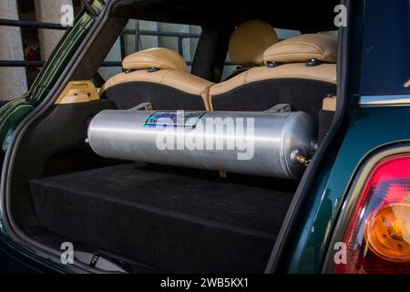 Modified and air bagged R53 Mini Cooper S Stock Photo - Alamy