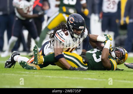 Chicago Bears linebacker Tremaine Edmunds (49) walks to the locker room ...