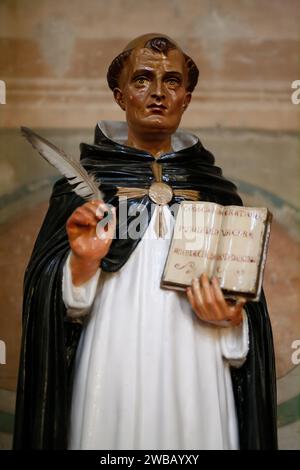 Italy Tuscany Arezzo Church of San Domenico - statue of San Tommaso D'Aquino protector of Student Stock Photo