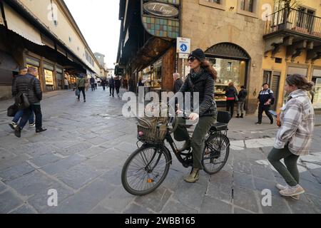 Ponte Vecchio bridge with shops and buildings on the bridge in Florence Italy Stock Photo