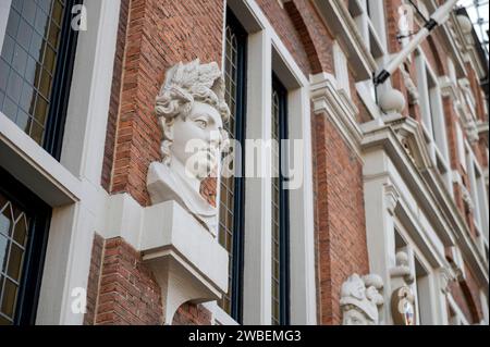 Amsterdam The Netherlands 10th January 2024 Huis met de hoofden - house with the heads, Keizersgracht 123, now housing the Embassy of the Free Mind / Bibliotheca Philosophica Hermetica BPH / The Ritman Library Stock Photo