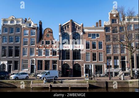 Amsterdam The Netherlands 10th January 2024 Debating centre debatcentrum Rode Hoed on the Keizersgracht. The building Vrijburg was a clandestine church for the Remonstrant protestants in the 17th century. remonstranten, geschiedenis, verleden Stock Photo
